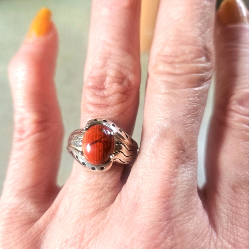 STUNNING STERLING AND JASPER RING WITH AWESOME DESIGN ETCHED THROUGHOUT SILVER